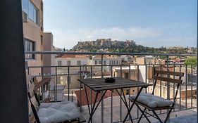 Luxury Apartment Overlooking The Citadel Of Tsakas
